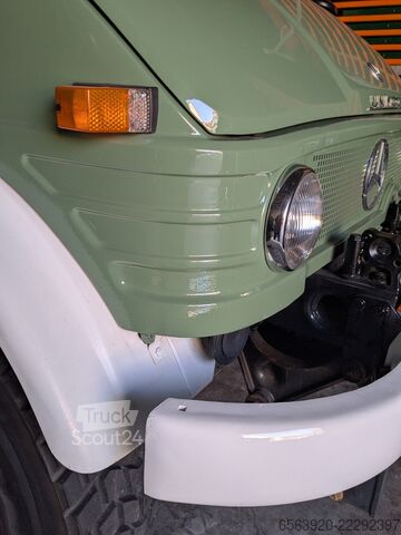 Unimog Mercedes-Benz Unimog U403