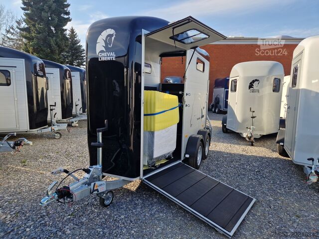 Remolque de transporte de caballos Cheval Liberté Gold One Touring Frontausstieg direkt