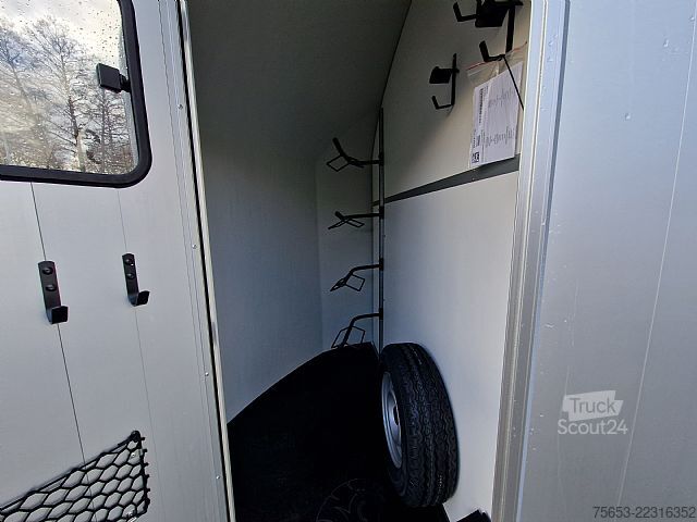 Prikolica za prevoz konja Cheval Liberté Maxi 4 Neu Frontexit Saddleroom Pullman