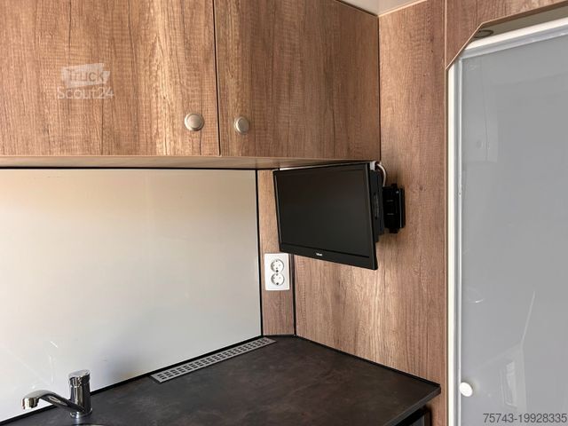 Paardentransportaanhanger  TT XL 3-4 Pferde Wohnung, Dusche