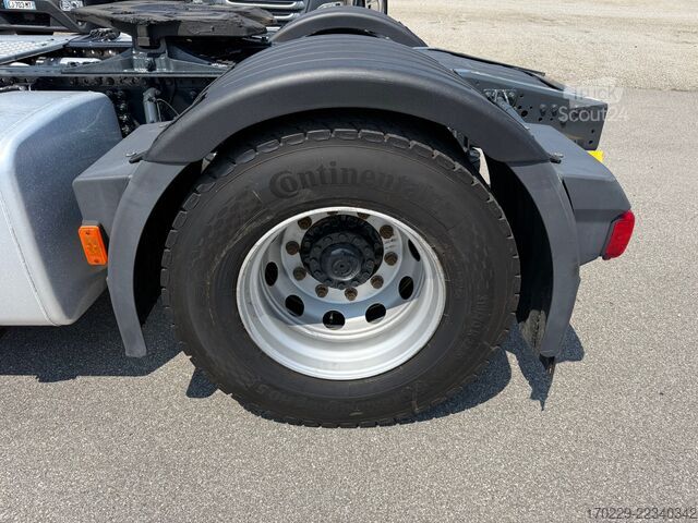Cap tractor standard Iveco s-way 490