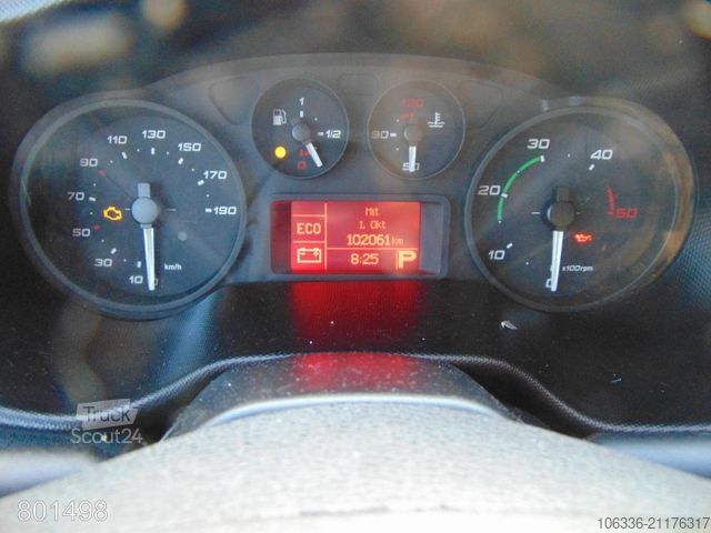 Fourgon tôlé IVECO Daily 35S11 35-110 HiMatic Maxi Postkoffer Regal