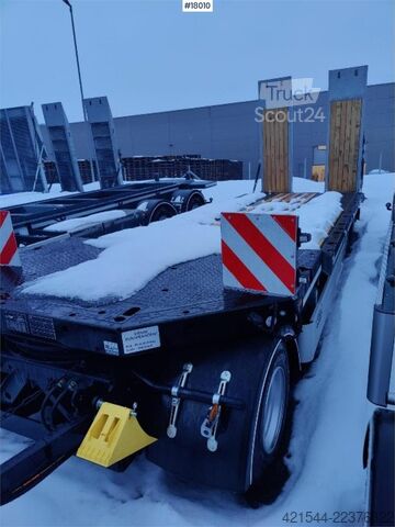  Fliegl DTS 300 Machinery Trailer with Hydraulic Loading R