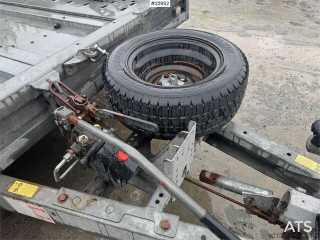  Brian James car trailer