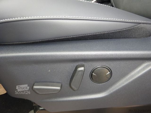 Minibussi FORD Tourneo Custom L1 Titanium 2.5L PHEV B&O Kam Nav