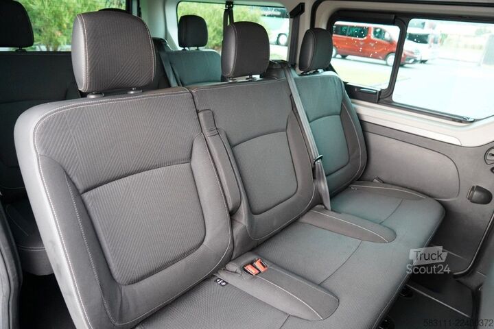 Minibus RENAULT TRAFIC III / BUS / 9 MIEJSC / 2020 ROK / SERWISO
