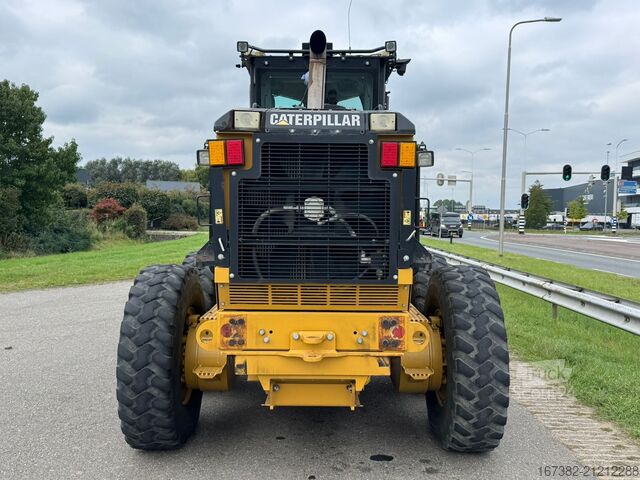 Road grader Caterpillar 140M