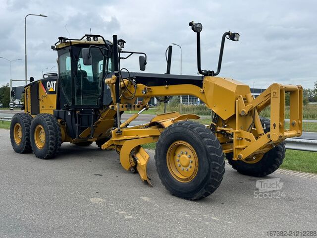 Road grader Caterpillar 140M
