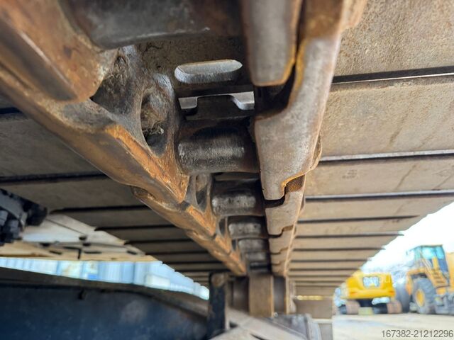 Crawler excavator Caterpillar 326F L