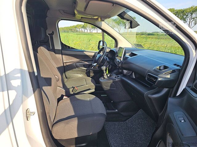 Bőrönd Citroën BERLINGO 1.5 L1 Navi NAP Euro6 AC