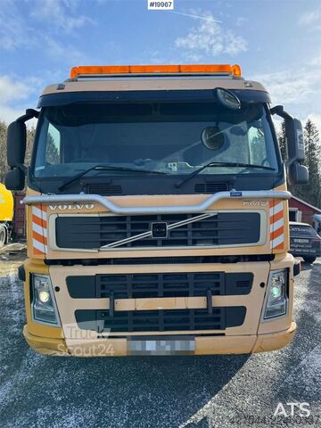  Volvo FM9 4x2 sweeper truck w/ Beam sweeper S7000 superc