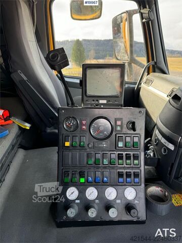 Barredora de calzadas Volvo FM9 4x2 sweeper truck w/ Beam sweeper S7000 superc