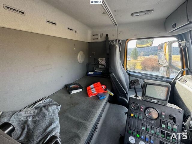 Barredora de calzadas Volvo FM9 4x2 sweeper truck w/ Beam sweeper S7000 superc