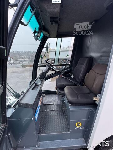 Măturătoare stradală Aebi MFH2500 sweeper