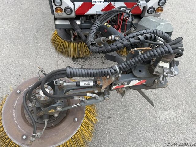 подметальная машина Boschung s3 street sweeper