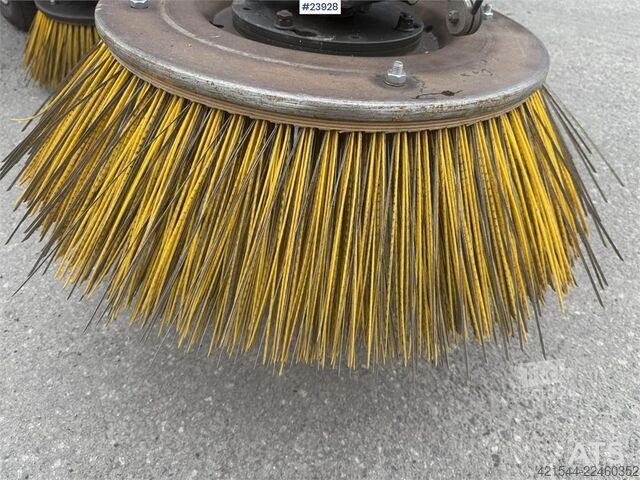 подметальная машина Boschung s3 street sweeper