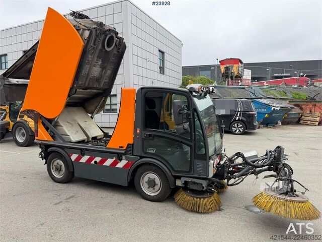 Vejfejemaskine Boschung s3 street sweeper