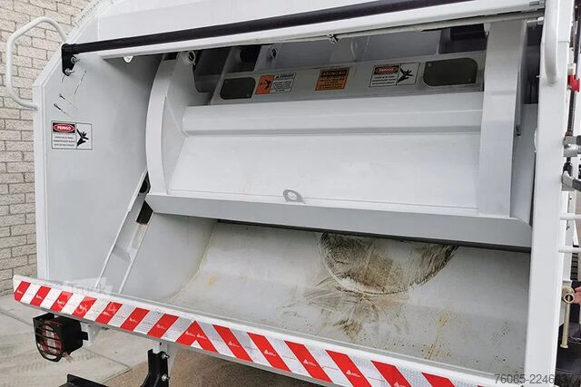 Abfallsammelfahrzeug VW Constellation 17.250 BB CH Garbage Collector Tr...