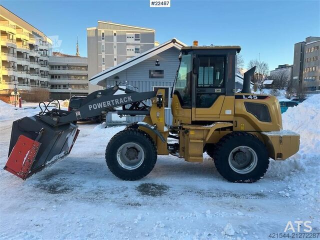 Utovarivač Powertrack L45 wheel loader w/ Flapwing bucket, bucket and pa