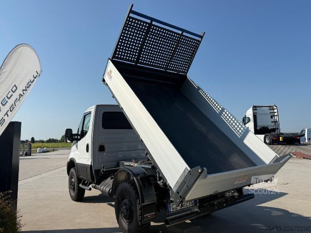 Camion à usage spécial IVECO DAILY 35S18 H 4X4 RIB. TRILATERALE