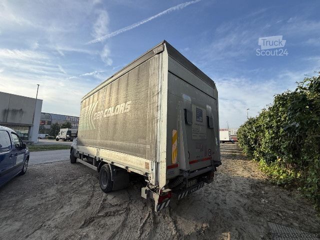 Transporter mit Koffer IVECO DAILY 70C21/P CASSONE