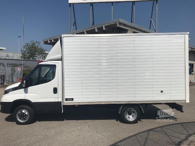 Панельний фургон IVECO DAILY 35C14H BOX
