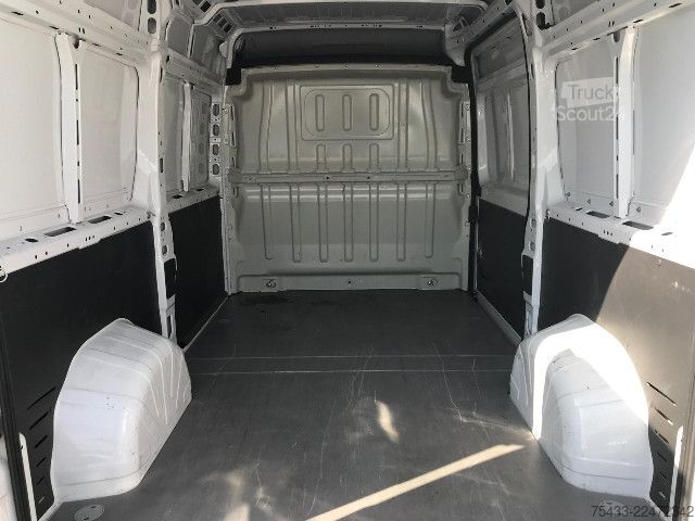 Панельний фургон Citroën Jumper 33 L2H2 2.2 bluehdi 140cv S&S