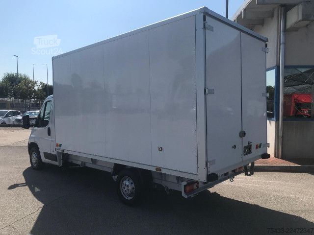 Fourgon personnalisé Citroën Jumper 35 L4 2.2 bluehdi 140cv S&S  p.la