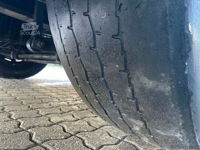 Camion à ordures Mercedes-Benz 2533 6x2 Antos Faun Vario II 527 H V19