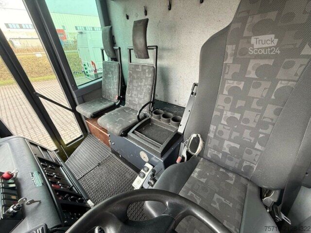Camión de la basura Mercedes-Benz 2633 6x2 Econic Geesink Value PAK