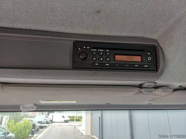 Furgone porta auto Nissan Atleon