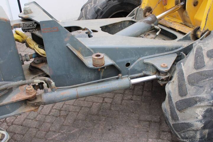 Damperli kamyon Neuson 6001