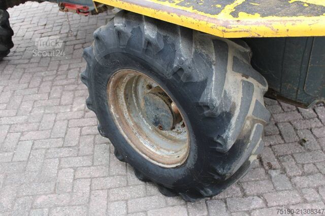 Véhicule à benne Neuson 6001