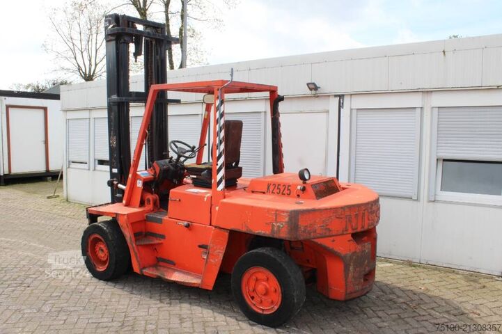 Carretilla elevadora Nissan DF05 A 70 U