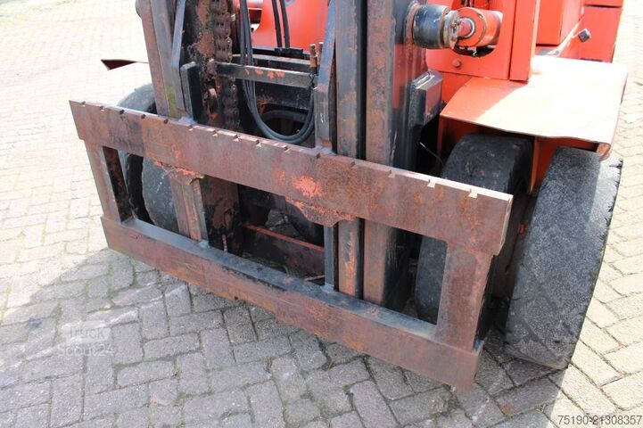 Carretilla elevadora Nissan DF05 A 70 U