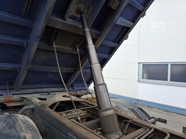 Třístranný sklápěč IVECO AD190T33 EVI_C / Schalter / Meiller