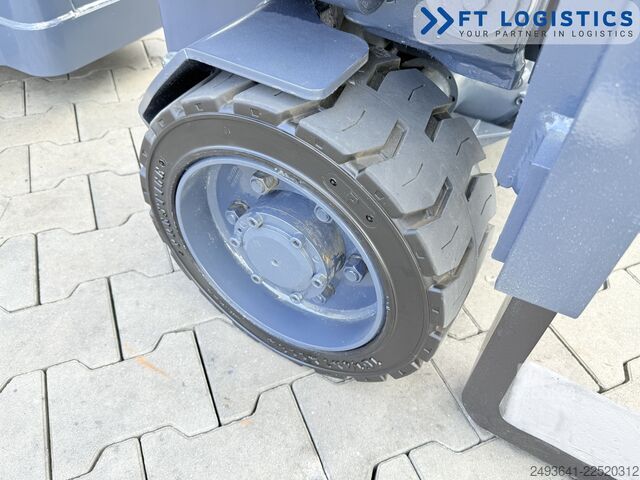 Kapeakäytävätrukki Combilift AISLE MASTER 15E NEW BATTER TRIPLEX 6500
