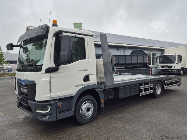 Autonkuljetusauto man TGL 12.220 BL Autotransporter AHK