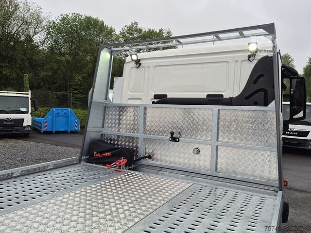 Autonkuljetusauto man TGL 12.220 BL Autotransporter AHK