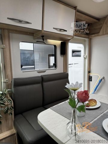 Autocaravana integral EURAMOBIL Integra Line 720 EF ohne Hubbett Mondial ALDE