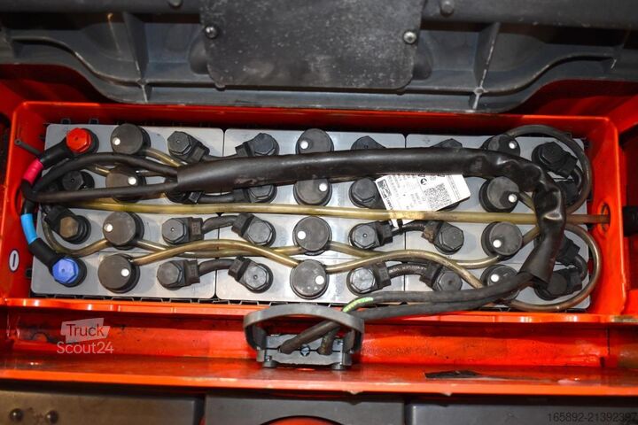 Transpalette électrique à conducteur porté debout Linde T 20 AP 131-08