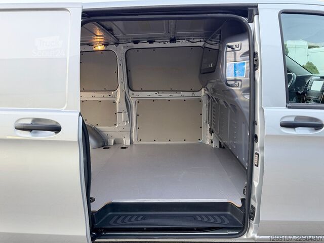 Панелен ван MERCEDES-BENZ Vito Kasten 116 CDI 4x4 extralang SELECT Standh.