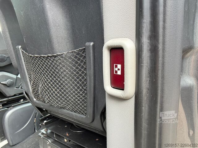 Furgon z wysokim dachem MERCEDES-BENZ Sprinter 315CDI L2H2 Kombi 9-S. Autom. Dachklima