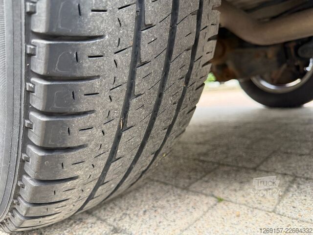 Furgon z wysokim dachem MERCEDES-BENZ Sprinter 315CDI L2H2 Kombi 9-S. Autom. Dachklima