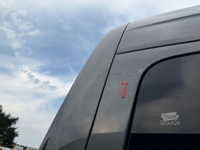 Furgon z wysokim dachem MERCEDES-BENZ Sprinter 315CDI L2H2 Kombi 9-S. Autom. Dachklima