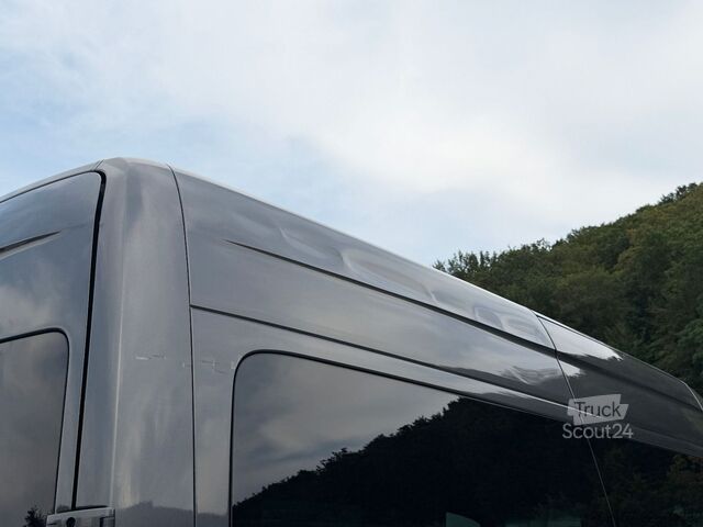 Furgon z wysokim dachem MERCEDES-BENZ Sprinter 315CDI L2H2 Kombi 9-S. Autom. Dachklima