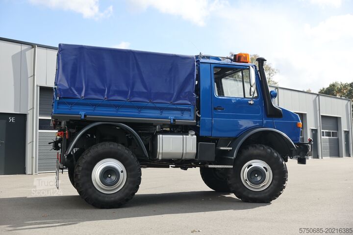 Aangepaste bestelwagen Mercedes-Benz Unimog