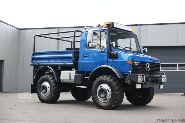 Aangepaste bestelwagen Mercedes-Benz Unimog