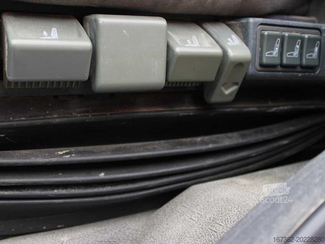 Concrete pump truck RENAULT KERAX 420, EURO 3, 7m3, 8X4, CIFA MAGNUM MK 24.4