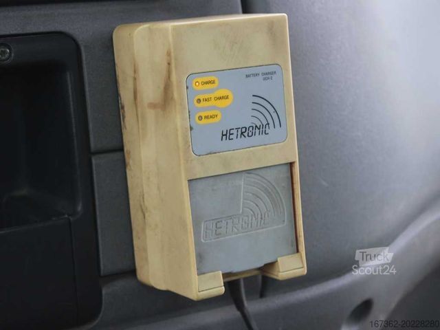 Concrete pump truck RENAULT KERAX 420, EURO 3, 7m3, 8X4, CIFA MAGNUM MK 24.4